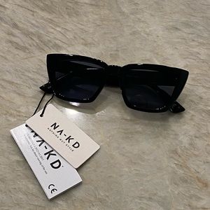 NA-KD Black Square Sunglasses NWT